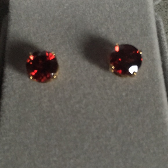 7mm Round Stud Garnet Earrings 14K Prong Set NEW - Picture 11 of 11